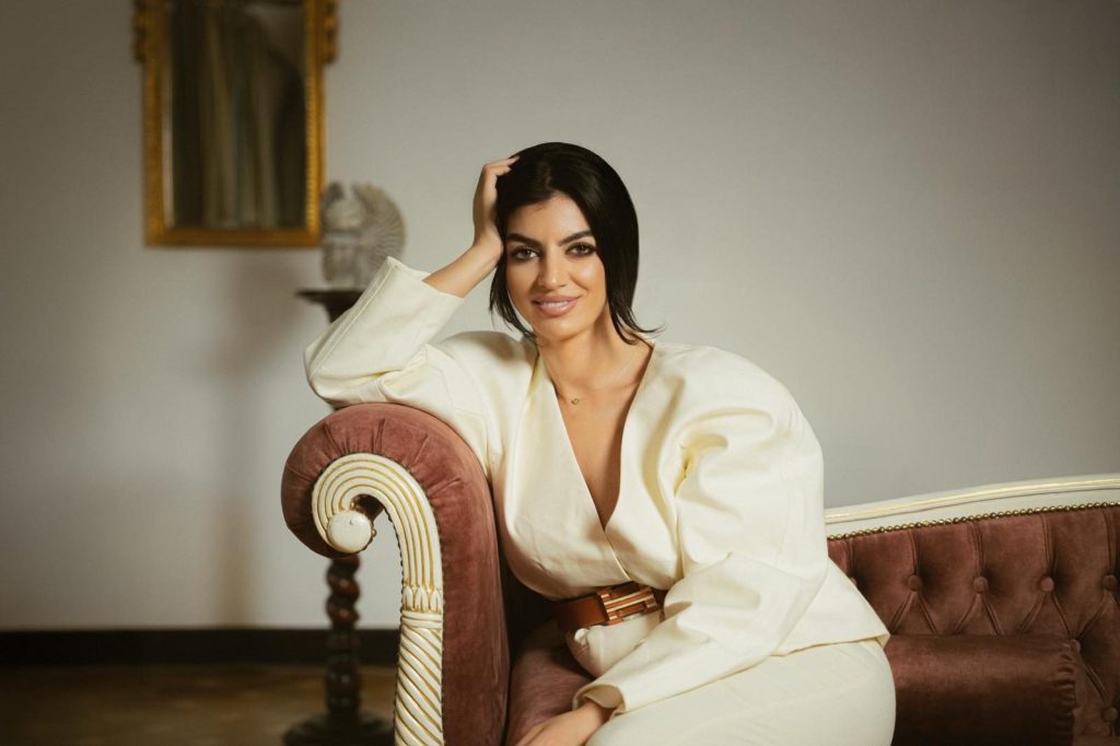 Carmen Macovei, fondator Pro-HR.ro, ghidează profesioniștii spre cariere de succes
